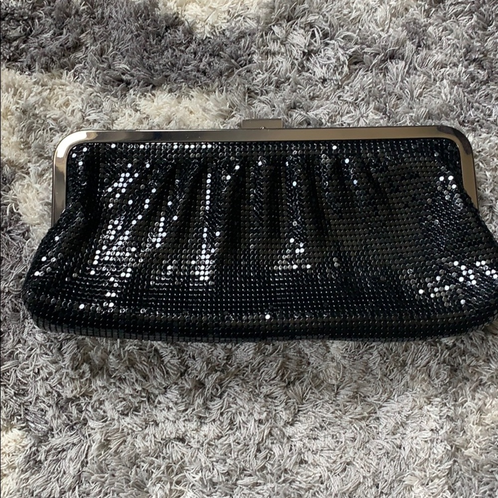 Clutch black sequent